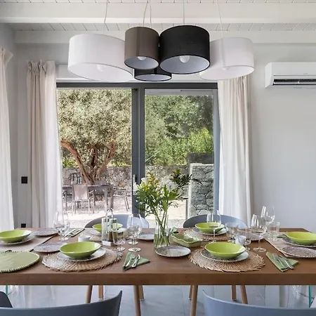 3 Bedroom Modern Villa, Pool, Savoca, East Sicily Vila Casalvecchio Siculo