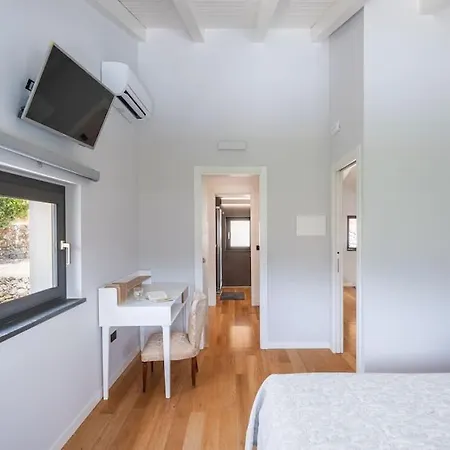 3 Bedroom Modern Villa, Pool, Savoca, East Sicily * Casalvecchio Siculo