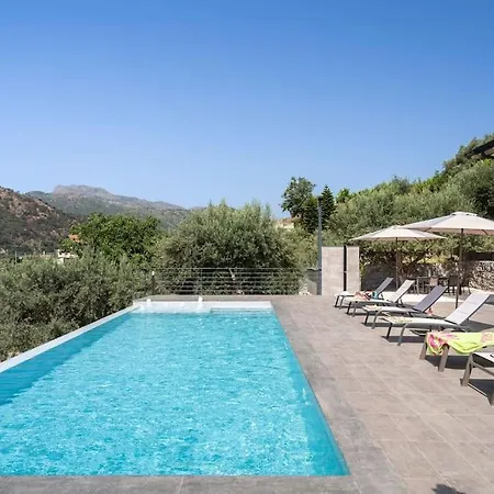 3 Bedroom Modern Villa, Pool, Savoca, East Sicily
