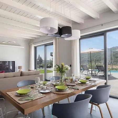 3 Bedroom Modern Villa, Pool, Savoca, East Sicily Vila Casalvecchio Siculo